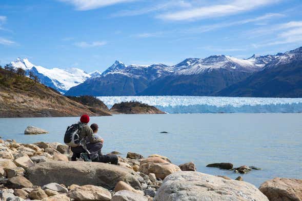 Estancia Nibepo Aike + Paseo en barco por el Perito Moreno