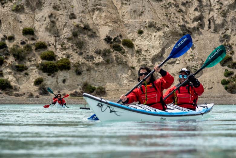 Santa Cruz River Kayak Tour from El Calafate Civitatis