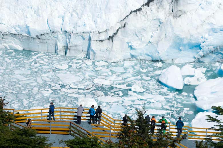 Contemplando el Perito Moreno