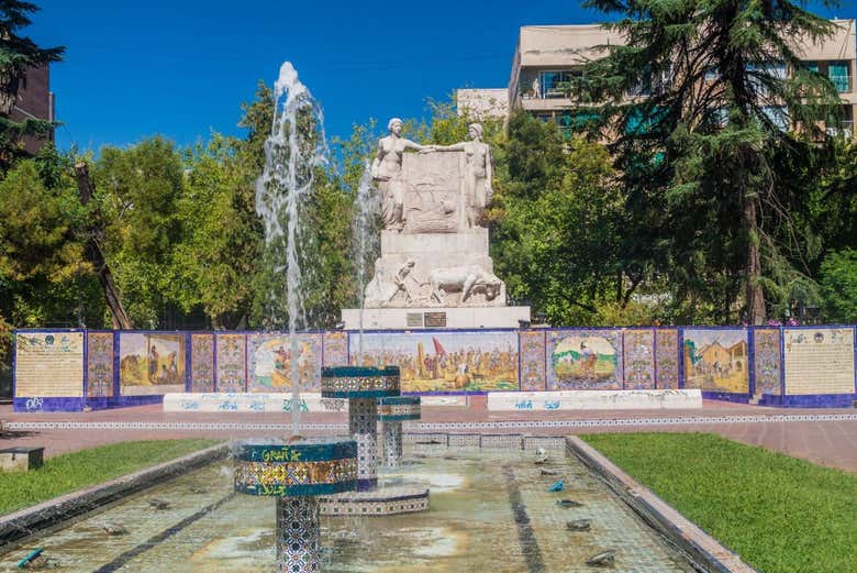 La preciosa Plaza España en Mendoza