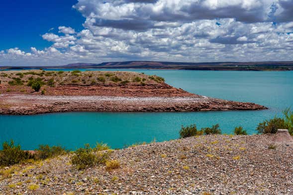 Excursión a Villa El Chocón + Museo Paleontológico