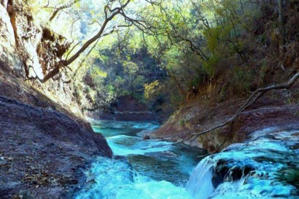 Trekking hasta las termas de Jordán