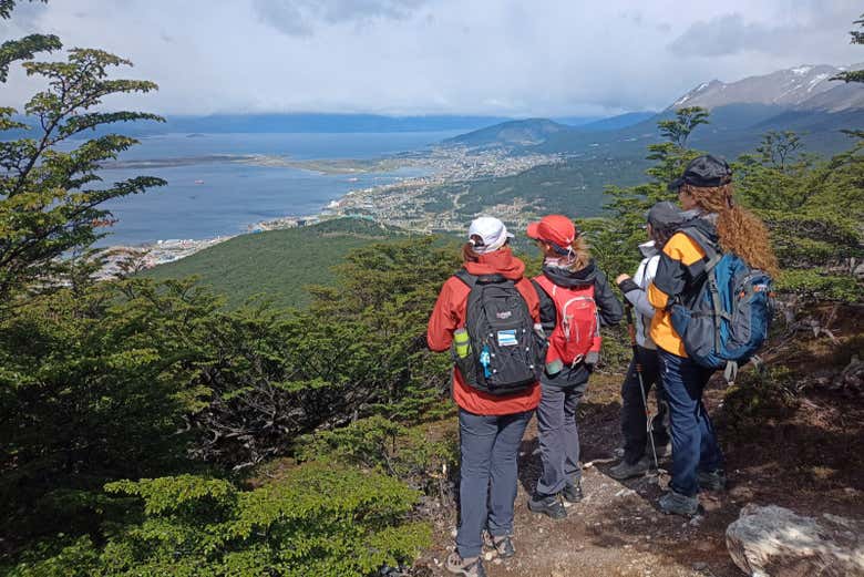 Disfrutando de las vistas de la bahía de Ushuaia