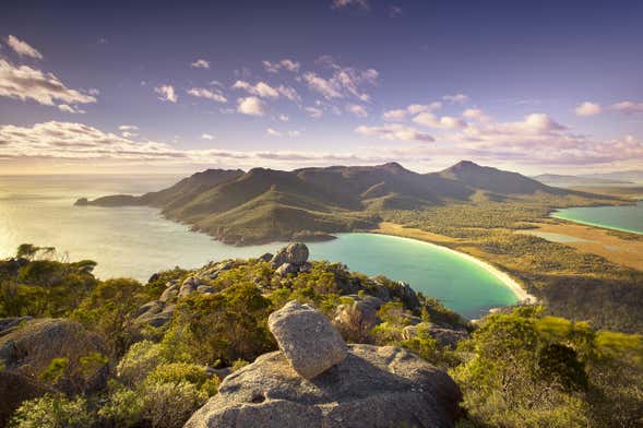 Passeio de barco pela península de Freycinet e Wineglass Bay