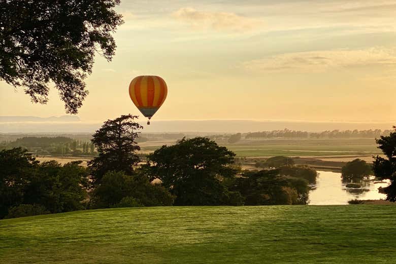 Enjoying the hot air balloon ride through the Avon Valley