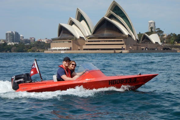 City Action Sauveteur en mer avec bateau et speedboat