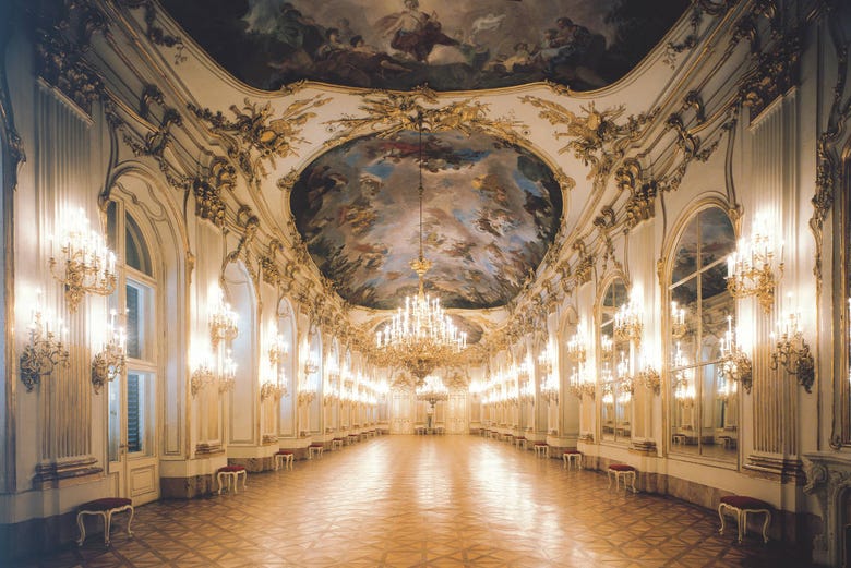 Lavish interiors in Schönbrunn Palace