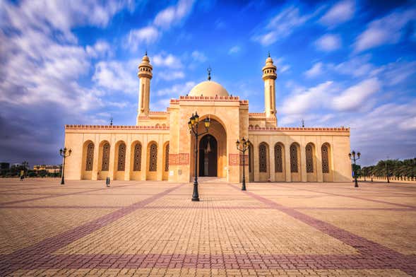 Al Fateh Grand Mosque + Bahrain Museum Private Tour