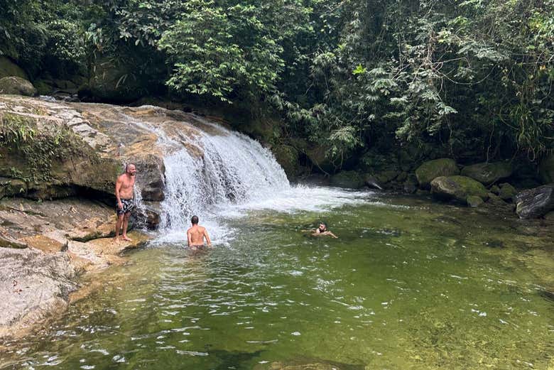 Explore the Banqueta Waterfalls