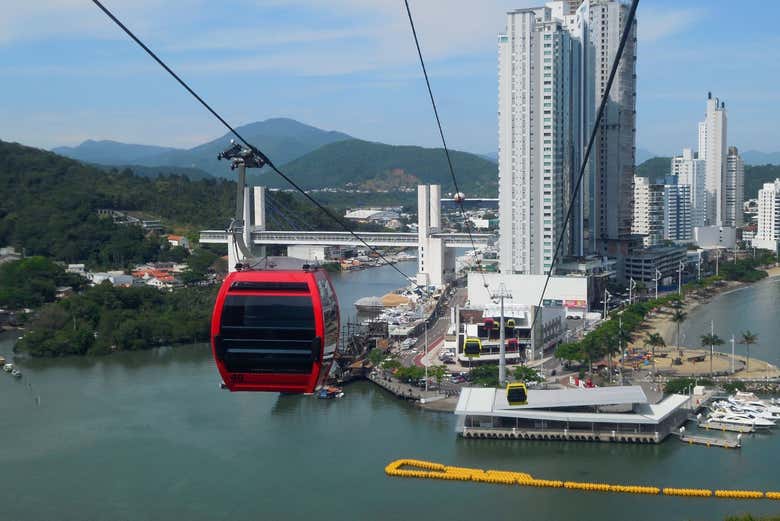 Teleférico no Parque Unipraias