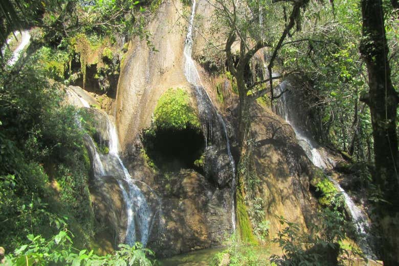 Admirando la cascada de Boca da Onça