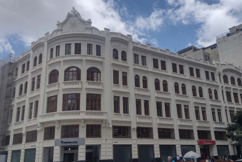 El Palacio Avenida