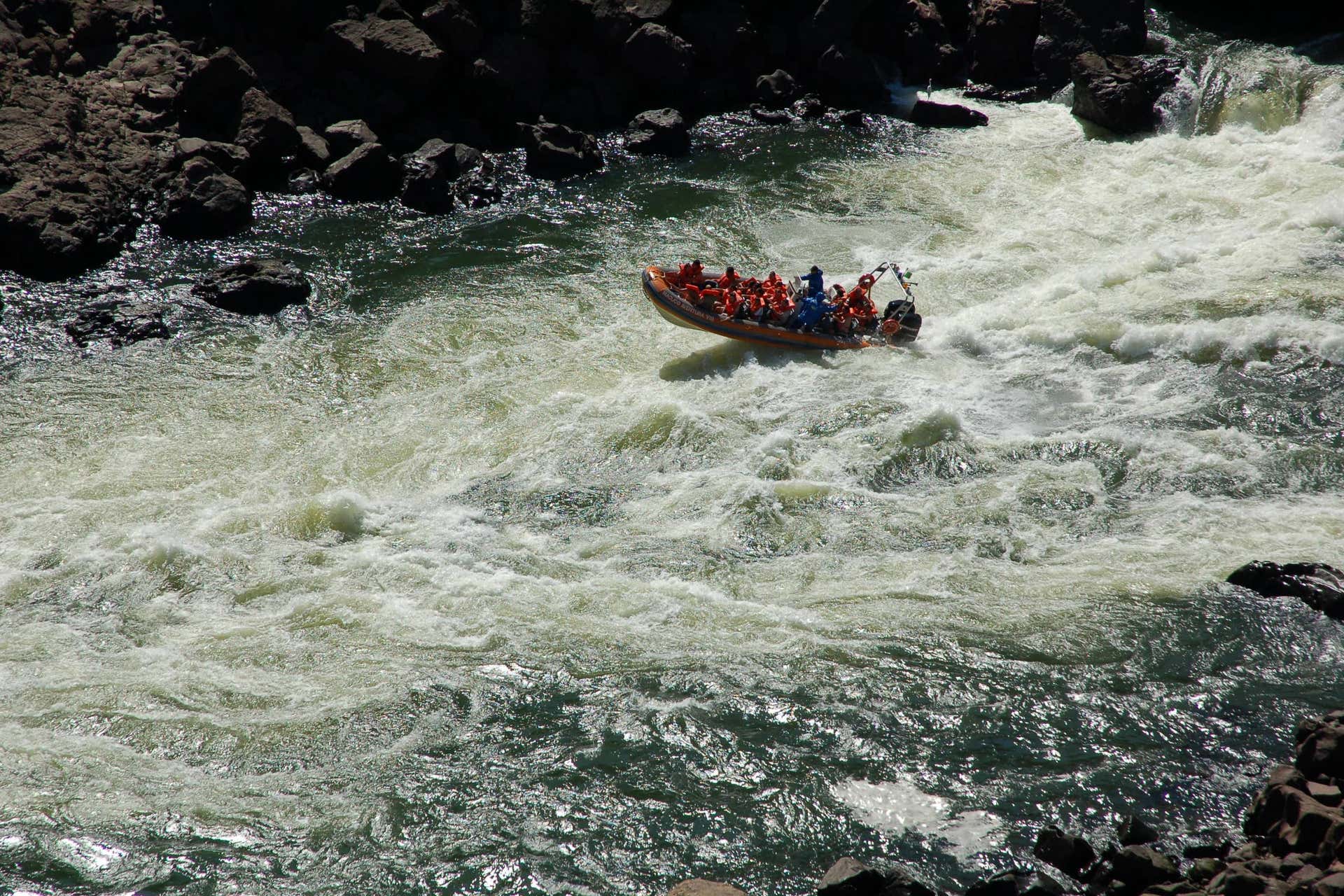 macuco safari rafting