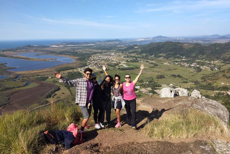 Alcanzando la cima de Pedra Blanca