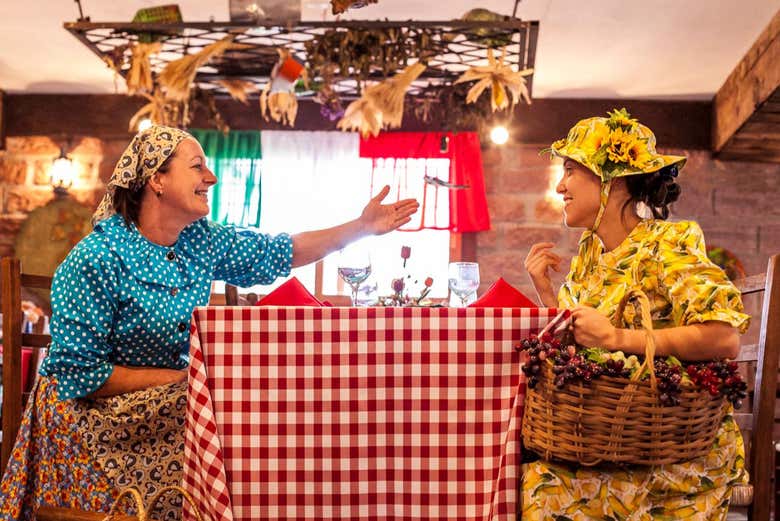 Mãe e filha na obra de teatro