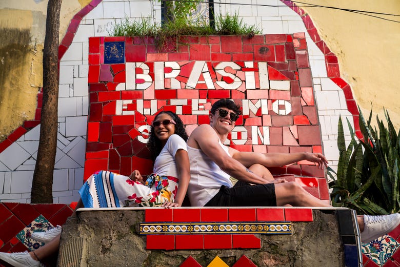 Foto com as letras ''Brasil eu te amo'' ao fundo