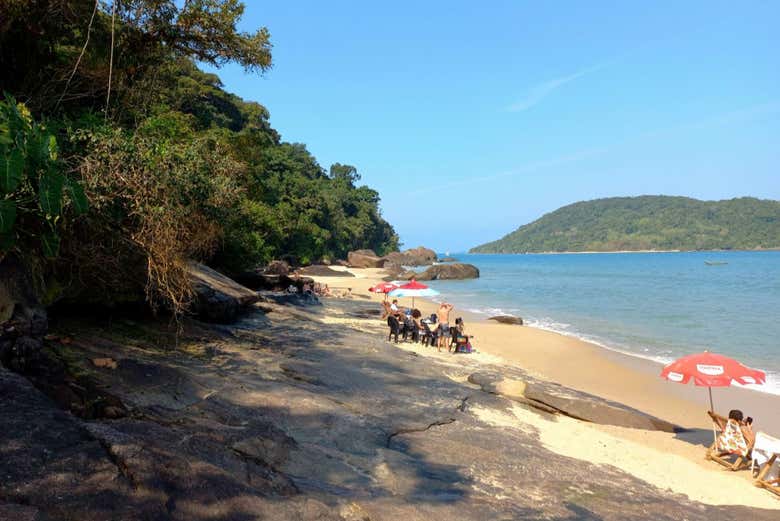 A vista da praia do Prumirim