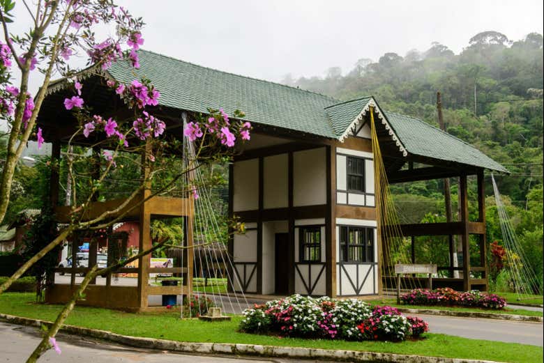 Entrance to Domingos Martins