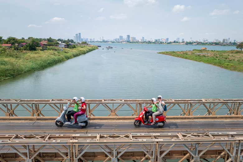 Admire the Mekong River