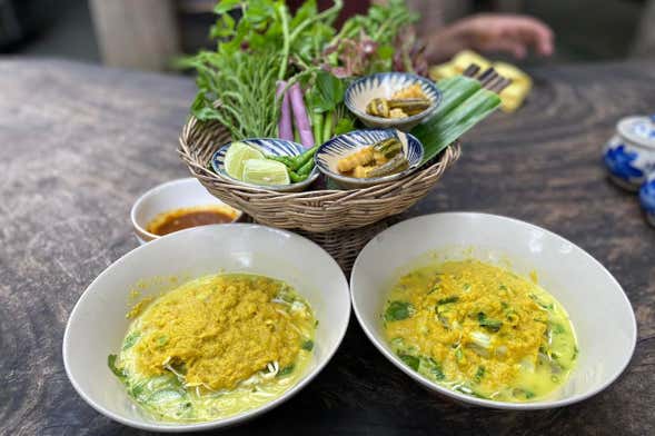 Phnom Penh Food Tour at Night