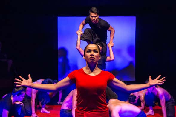 Billet pour Phare, The Cambodian Circus