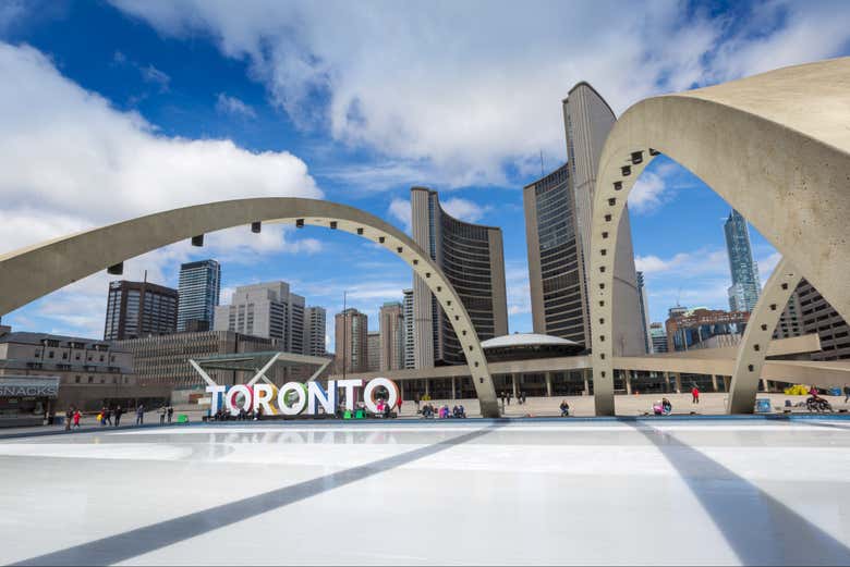 Enjoy a photo stop at the iconic Toronto sign!