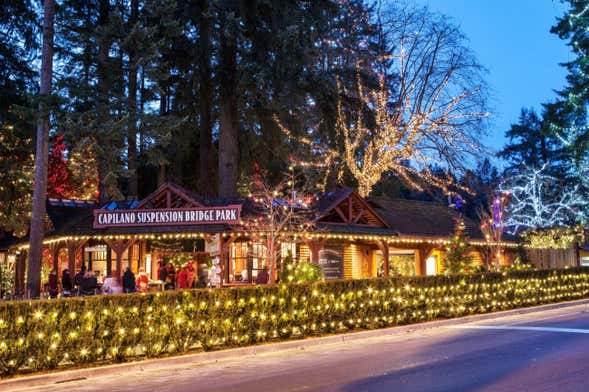 Vancouver or Victoria Christmas Tour