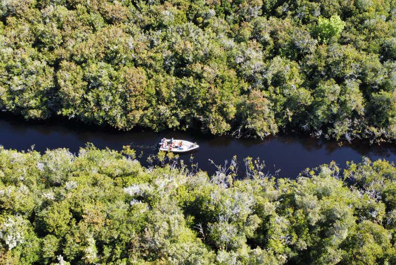 Recorriendo los diferentes ríos del lago Tepuhueico