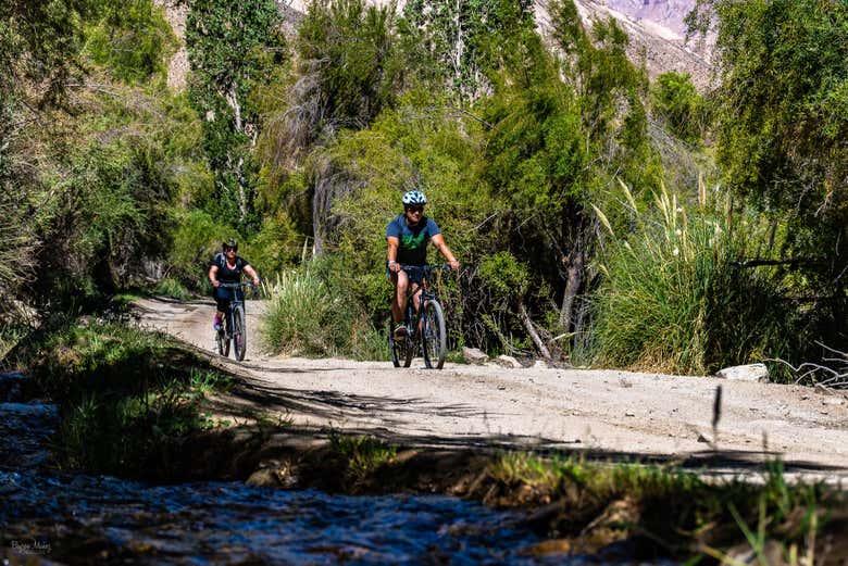 Bike through the natural surroundings of Cochiguaz