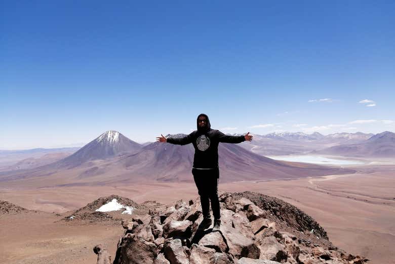 Desfrutando a trilha pelo vulcão Cerro Toco