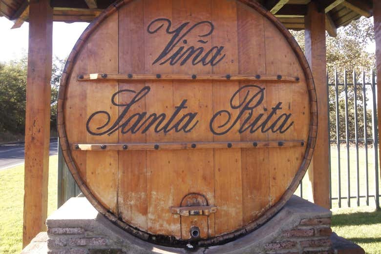 L'ingresso della cantina di Santa Rita