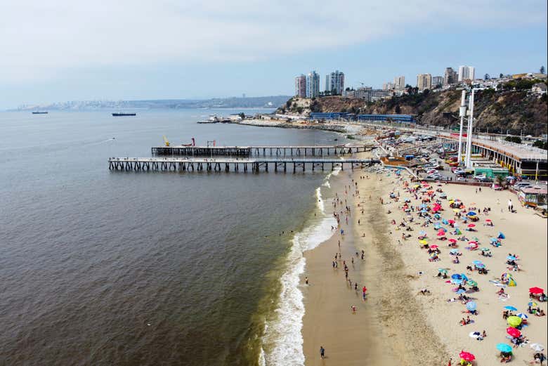 Playa de Caleta Portales, en Valparaíso