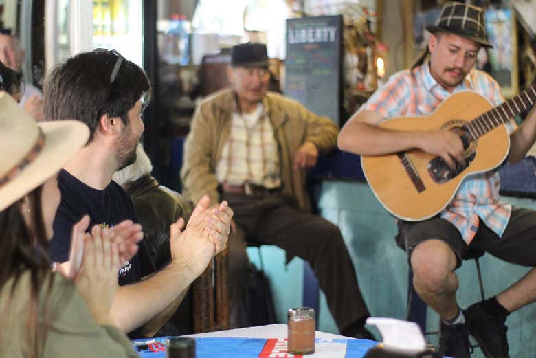 Cantaremos y brindaremos por la historia musical