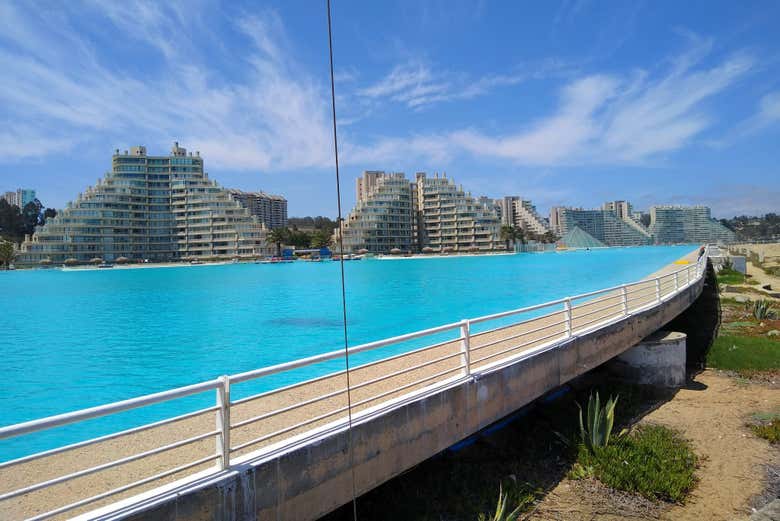 Piscina de Algarrobo, a maior do mundo