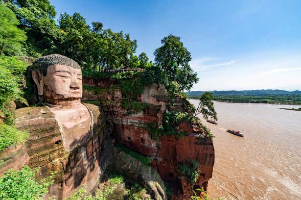 Private Day Trip to the Leshan Giant Buddha & Chengdu Panda Base