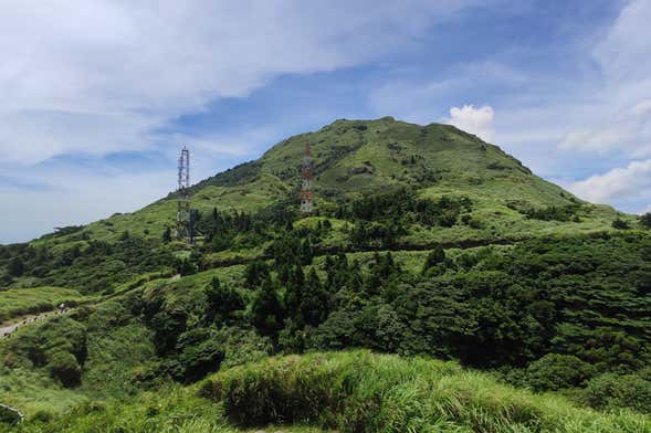 Yanmingshan National Park Private Tour