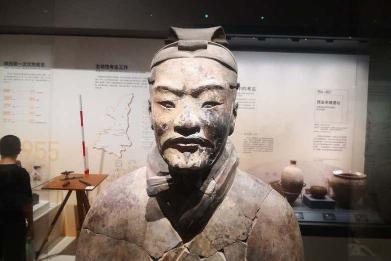 Uno de los Guerreros de Terracota de la exposición