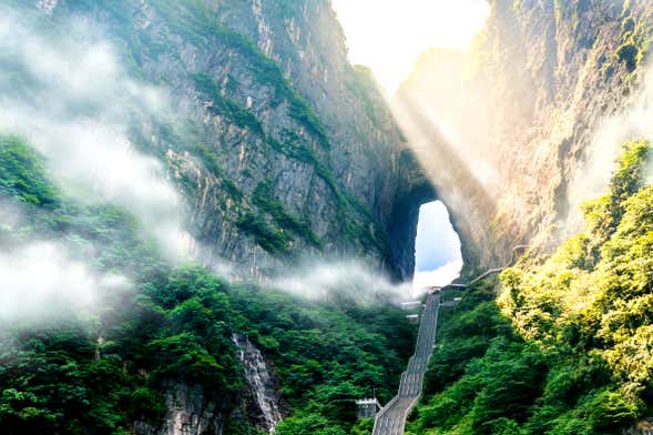 Tianmen Mountain & Baofeng Lake Private Tour