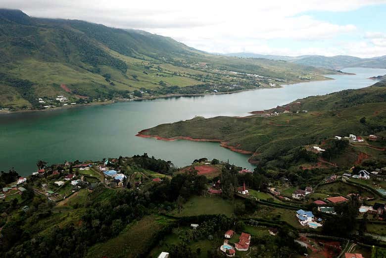 Paisajes del lago Calima