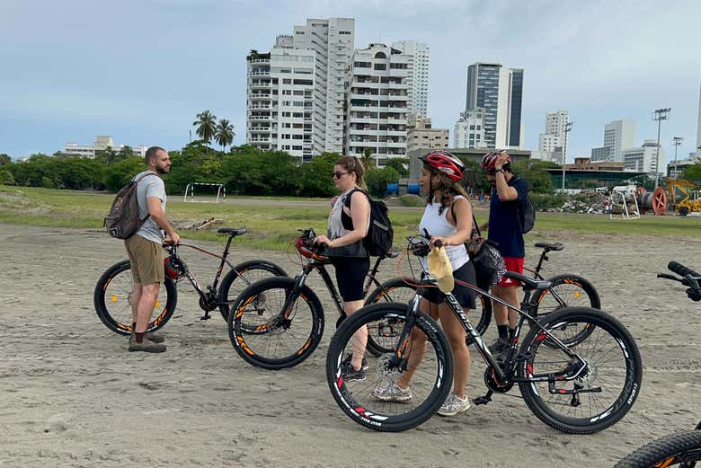 Come on this bicycle tour of Tierra Bomba