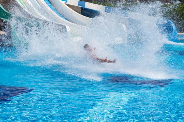 Excursión al Parque Acuático Playa Hawai