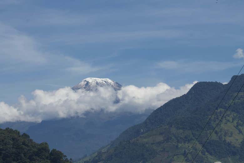 O vulcão nevado de Tolima