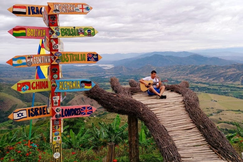 Excursão ao mirante La Mano del Gigante saindo de Neiva