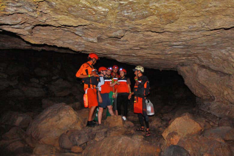 Explorando la Cueva del Indio