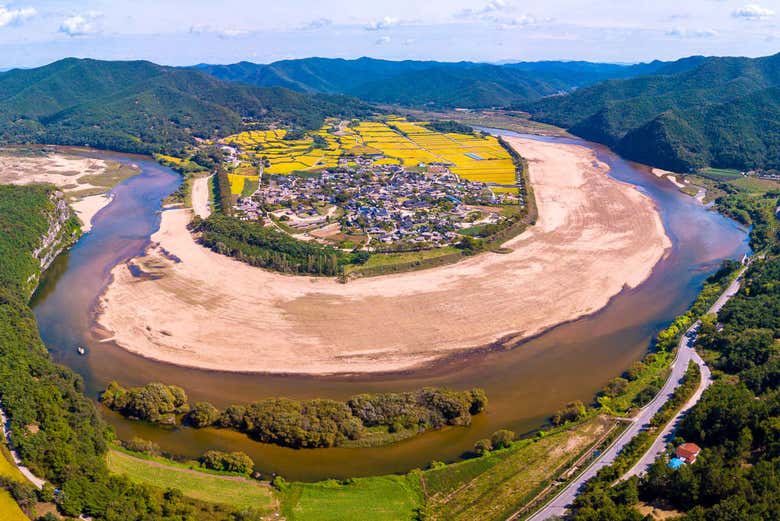 Views of the Hahoe Village and the River Nakdong