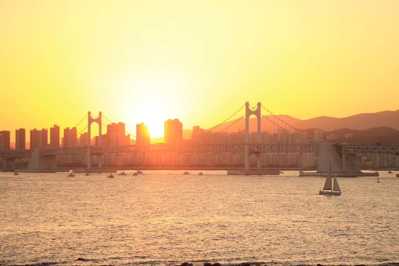 Un hermoso atardecer en Busan