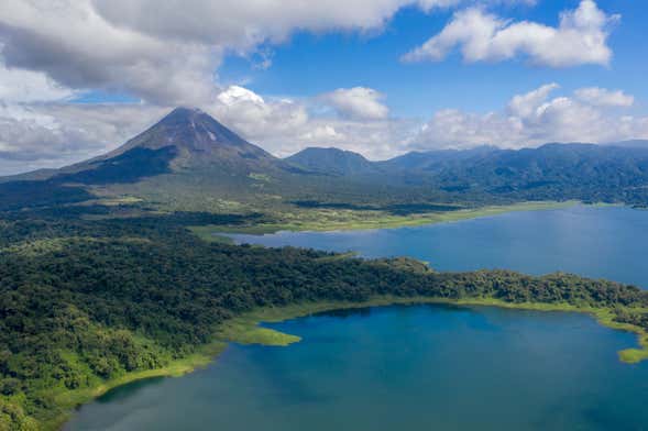 Traslado a Monteverde + Barco por el lago Arenal