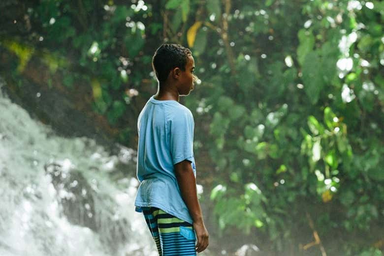 Relajaos escuchando cómo cae el agua de la catarata Tocori