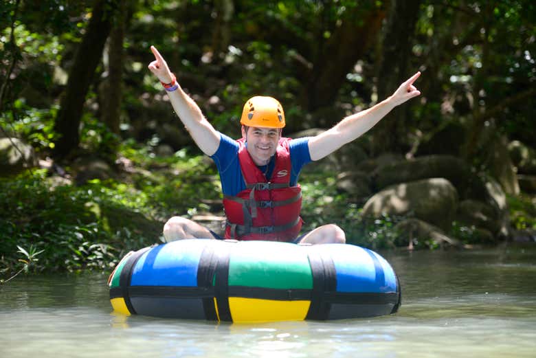 Faites du tubing dans la rivière Negro à Rincón de la Vieja