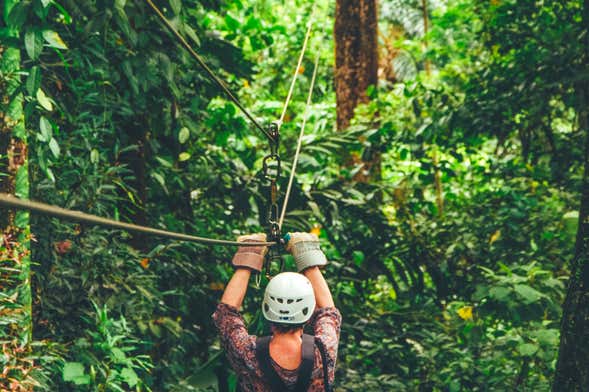 Zip line al Parque de Aventura San Luis